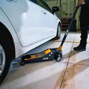 JCB TH33013 - 3 Tonne Low-Profile Double-Pump Trolley Jack