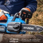 Hyundai HY20CCS10 10'' / 25cm 20V Cordless Chainsaw - 4Ah Battery & Charger