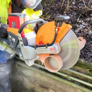 Belle DC300E+ Cordless Concrete Saw / Disc Cutter + 8Ah Battery & Charger